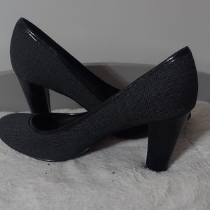 Black & Grey Fabric Pumps